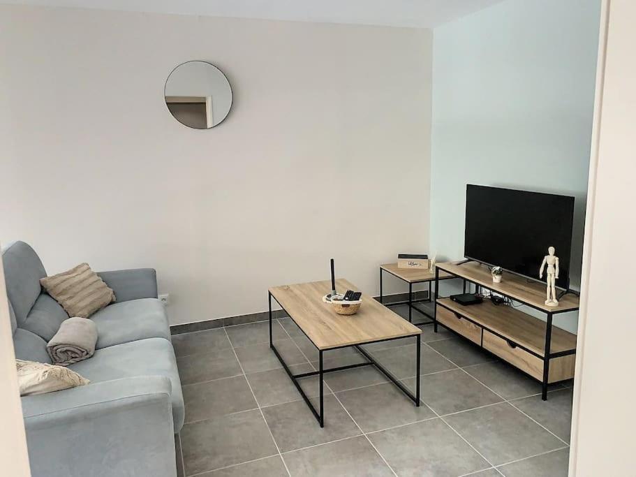 Le Jeanne Apartment Compiegne Ngoại thất bức ảnh